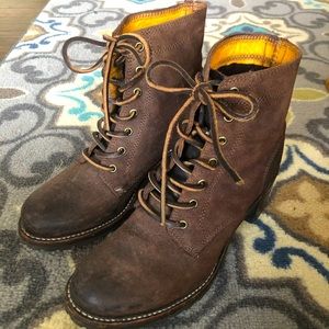 FRYE 8 M boots